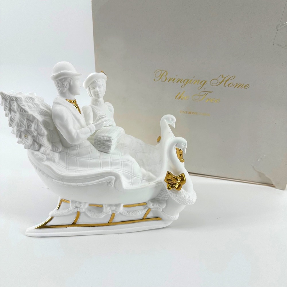 Vintage Lenox 1993 Bringing Home the Tree Sleigh Figurine Music Box Bone China